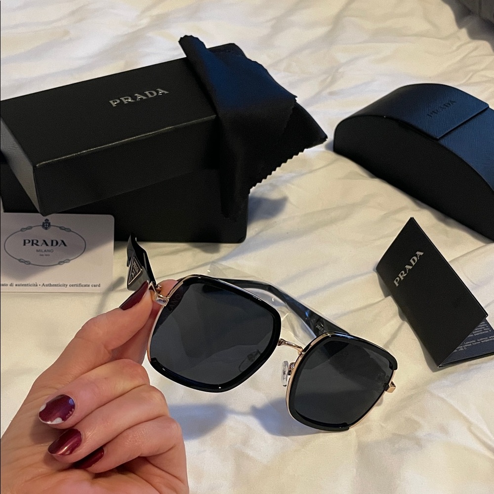Prada Sunglasses - Picture 7 of 10